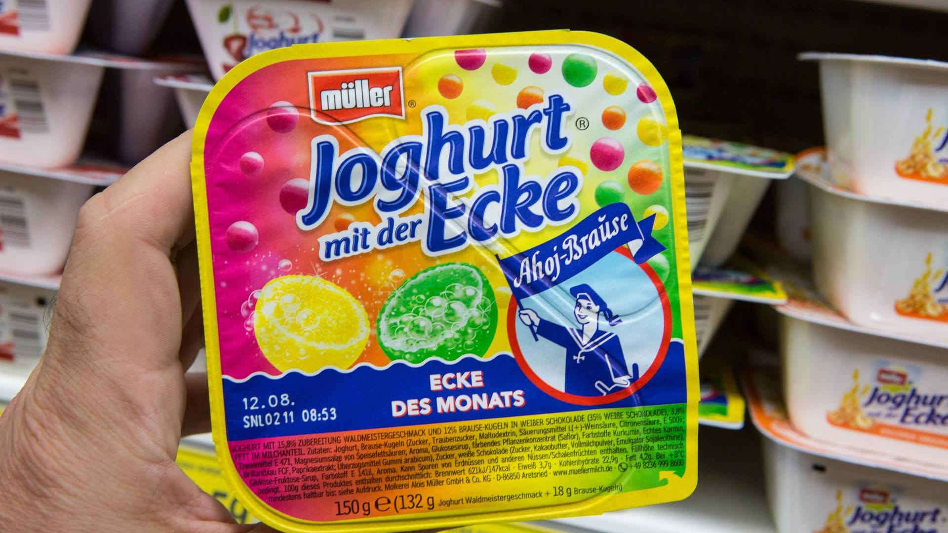 Joghurt mit der Ecke Ahoi-Brausepulver: Das Kult-Brausepulver von Frigeo gibt es mittlerweile auch als Joghurt mit der Ecke und in Dosen.