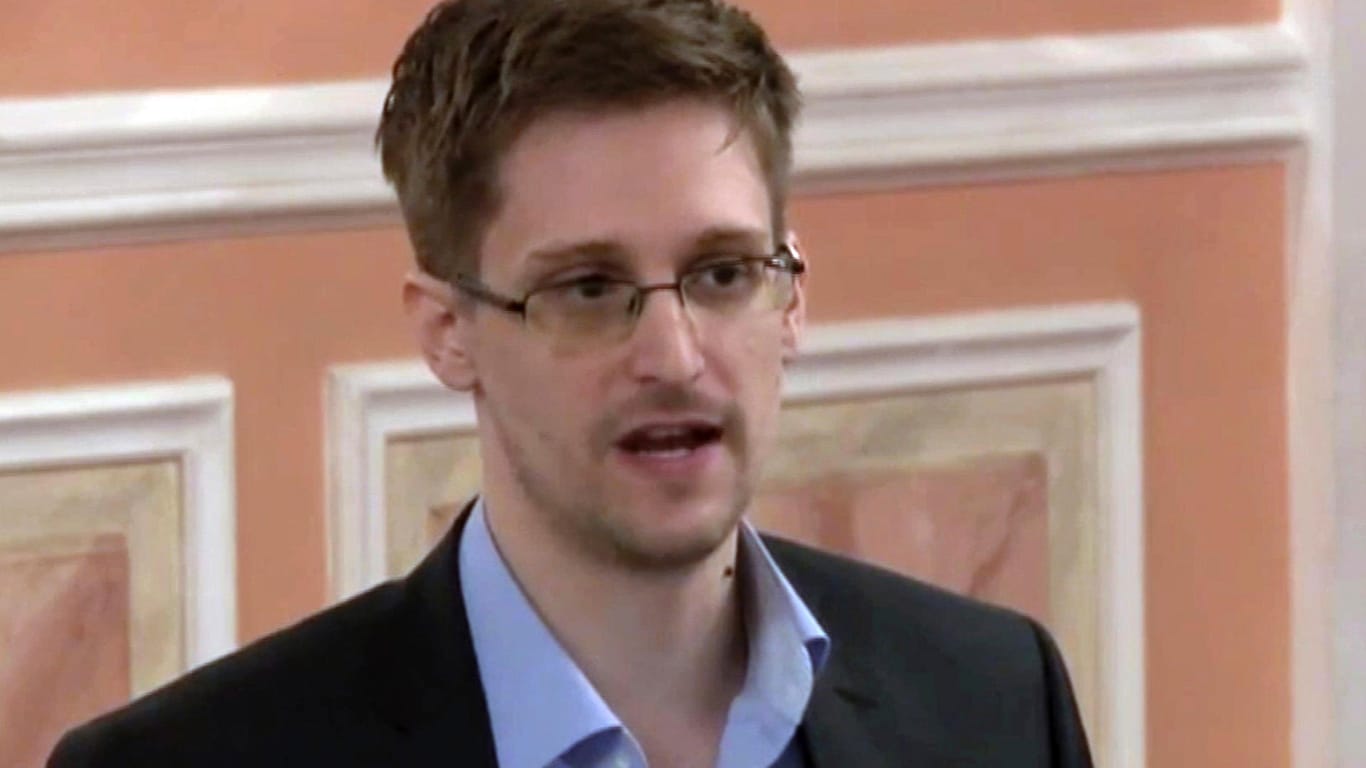 Whistleblower Edward Snowden: Der IT-Experte warnt vor dem Einfluss von sozialen Netzwerken wie Facebook. (Archivbild)