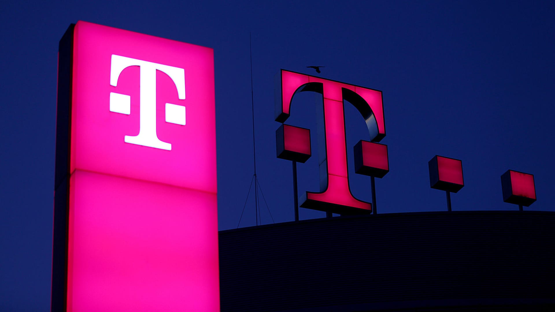 Das Logo der Telekom: Das BSI hat eine App des Unternehmens für Behörden freigegeben.