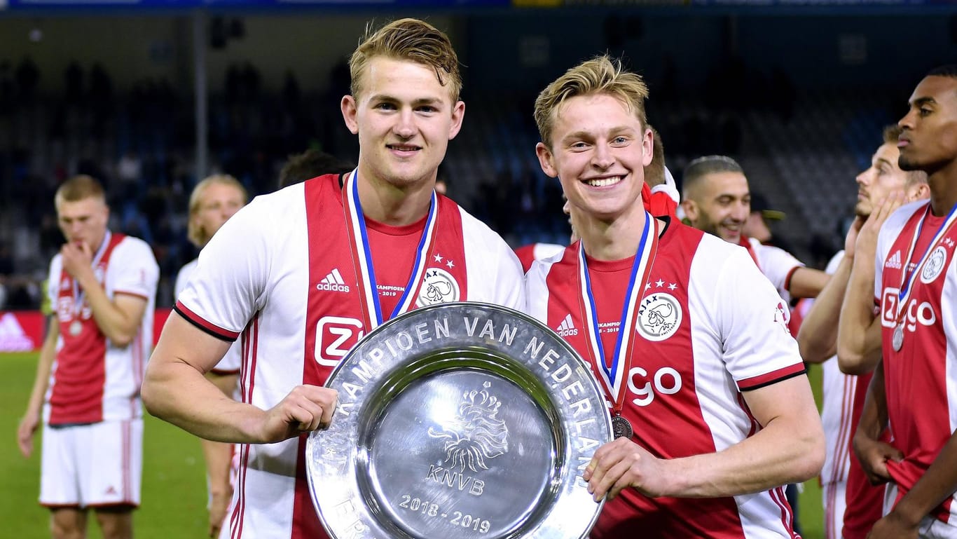 Zwei der Helden von Ajax Amsterdam in der vergangenen Saison: Matthijs de Ligt (jetzt bei Juventus Turin) und Frenkie de Jong (r.).