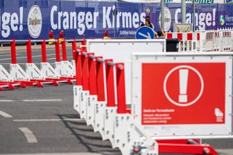 Terrorsperren an der Cranger Kirmes: Solche mobilen Gitter sollen bald auch in Wuppertal zum Einsatz kommen.