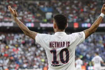 Darf bald wieder für Paris Saint-Germain in der Champions League spielen: Neymar.