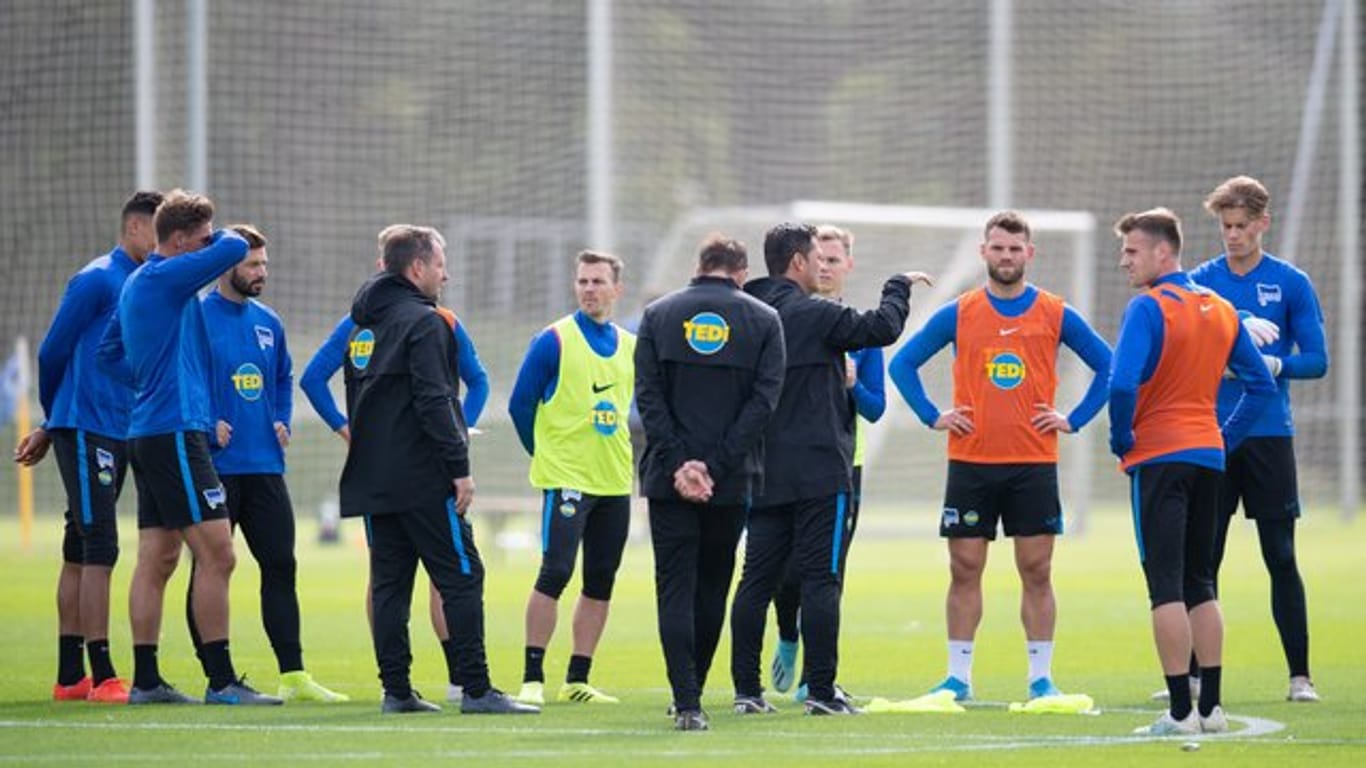 Hertha-Trainer Ante Covic will, dass seine Spieler zusammenhalten.