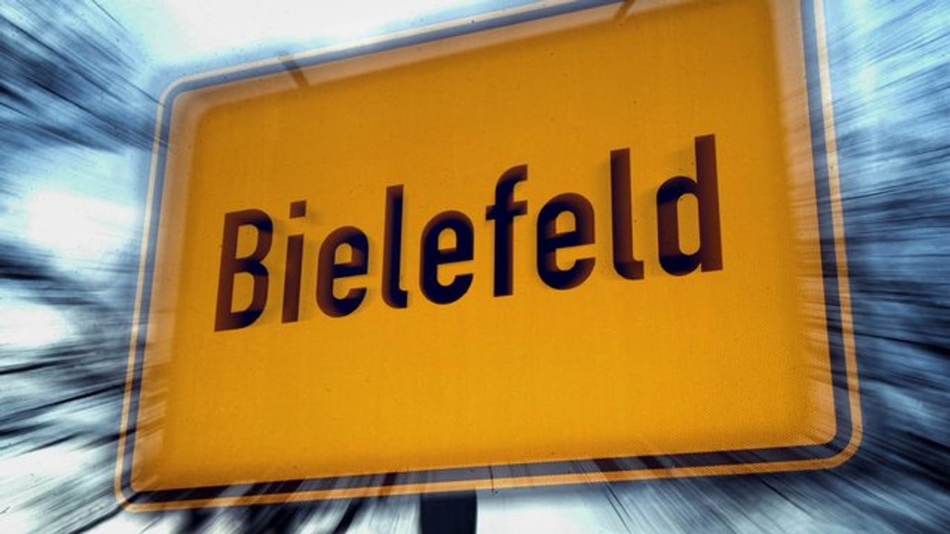 Ortsschild in Bielefeld: Die Stadt ist nach eingehender Prüfung zum dem Schluss gekommen, dass sie allen Gerüchten zum Trotz existiert.