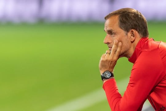 Muss zum Königsklassen-Auftakt auf ein prominentes Trio verzichten: PSG-Coach Thomas Tuchel.