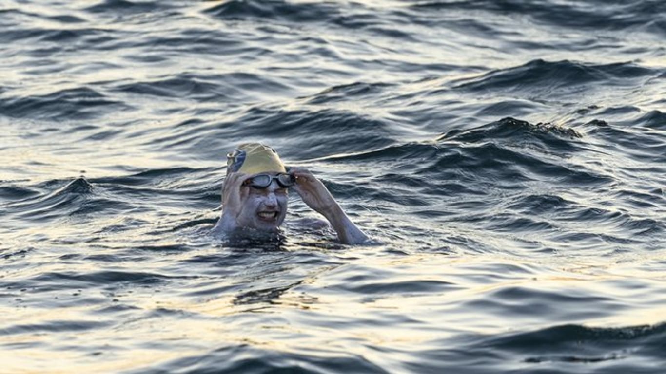 Dieses undatierte Foto zeigt die amerikanische Schwimmerin Sarah Thomas im Ärmelkanal.