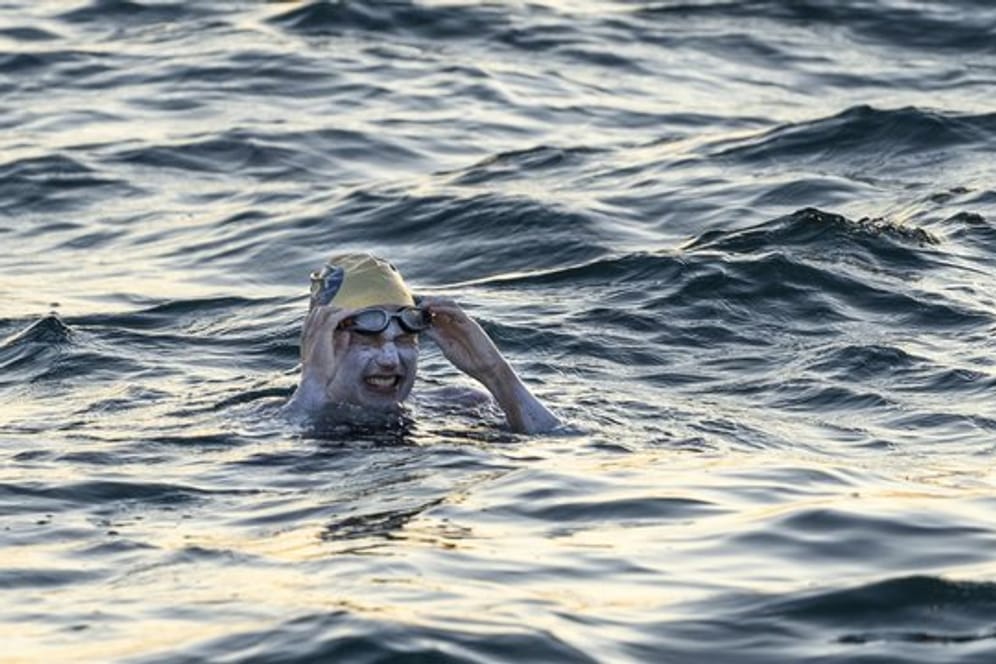Dieses undatierte Foto zeigt die amerikanische Schwimmerin Sarah Thomas im Ärmelkanal.