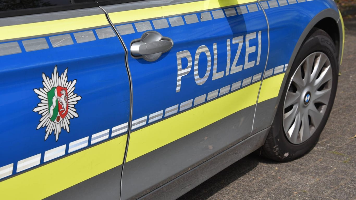 Polizei NRW: In Herford ermitteln die Beamten gegen einen Mann wegen Verdachts auf den Besitz von Kinderpornografie. (Symbolbild)