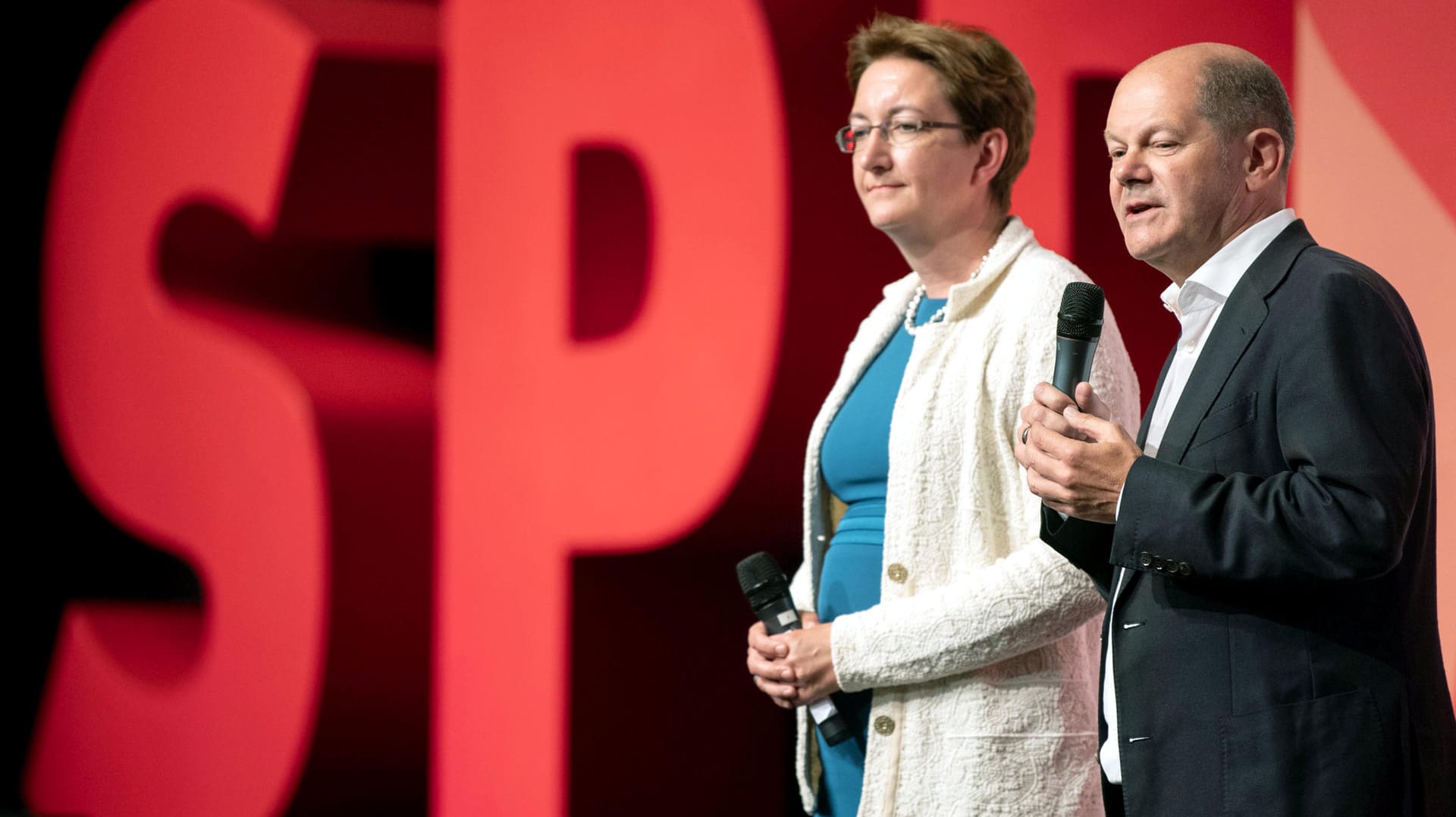 Filderstadt: Olaf Scholz und Klara Geywitz nehmen an der SPD-Regionalkonferenz zur Vorstellung der Kandidaten für den Vorsitz der SPD teil.