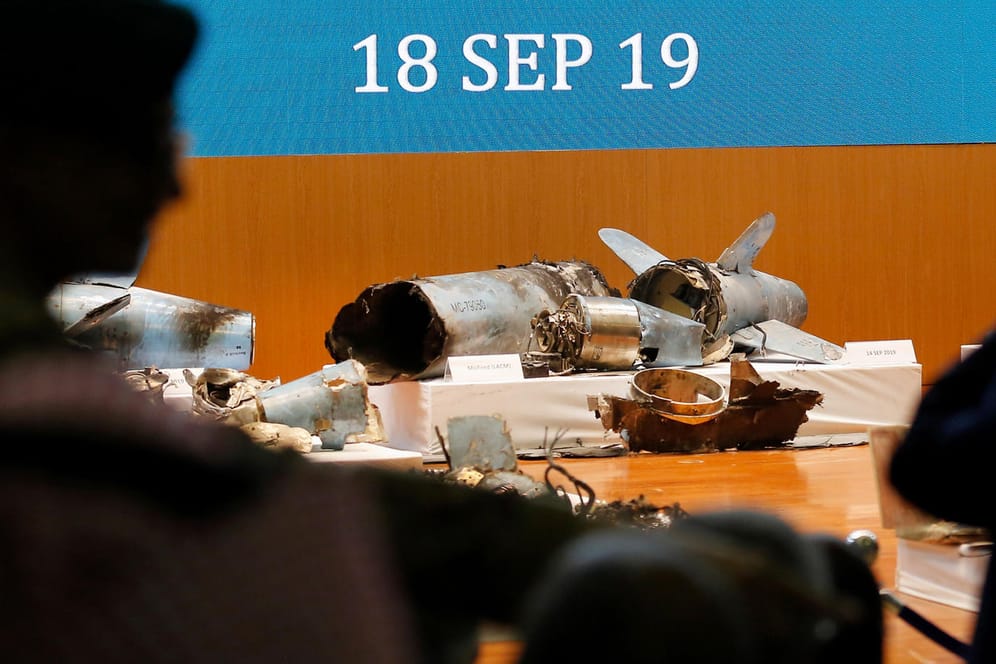Pressekonferenz in Riad: Das saudische Verteidigungsministerium präsentierte Trümmer mutmaßlich iranischer Flugkörper.