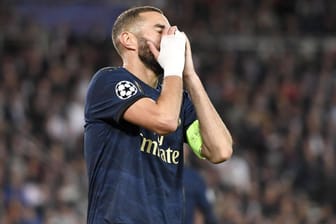 Karim Benzema verzweifelt: Ein Treffer des Franzosen wurde aberkannt, so blieb Real gegen Paris offiziell ohne Torschuss.