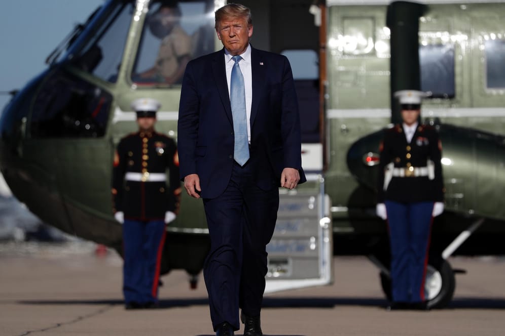 Donald Trump vor Hubschrauber Marine One: Der US-Präsident hat in seiner Amtszeit bislang wenige politische Erfolge vorzuweisen.