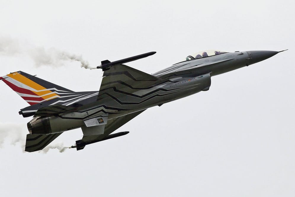 Ein Kampfflugzeug vom Typ F-16: Eine belgische Maschine ist abgestürzt. (Symbolbild)