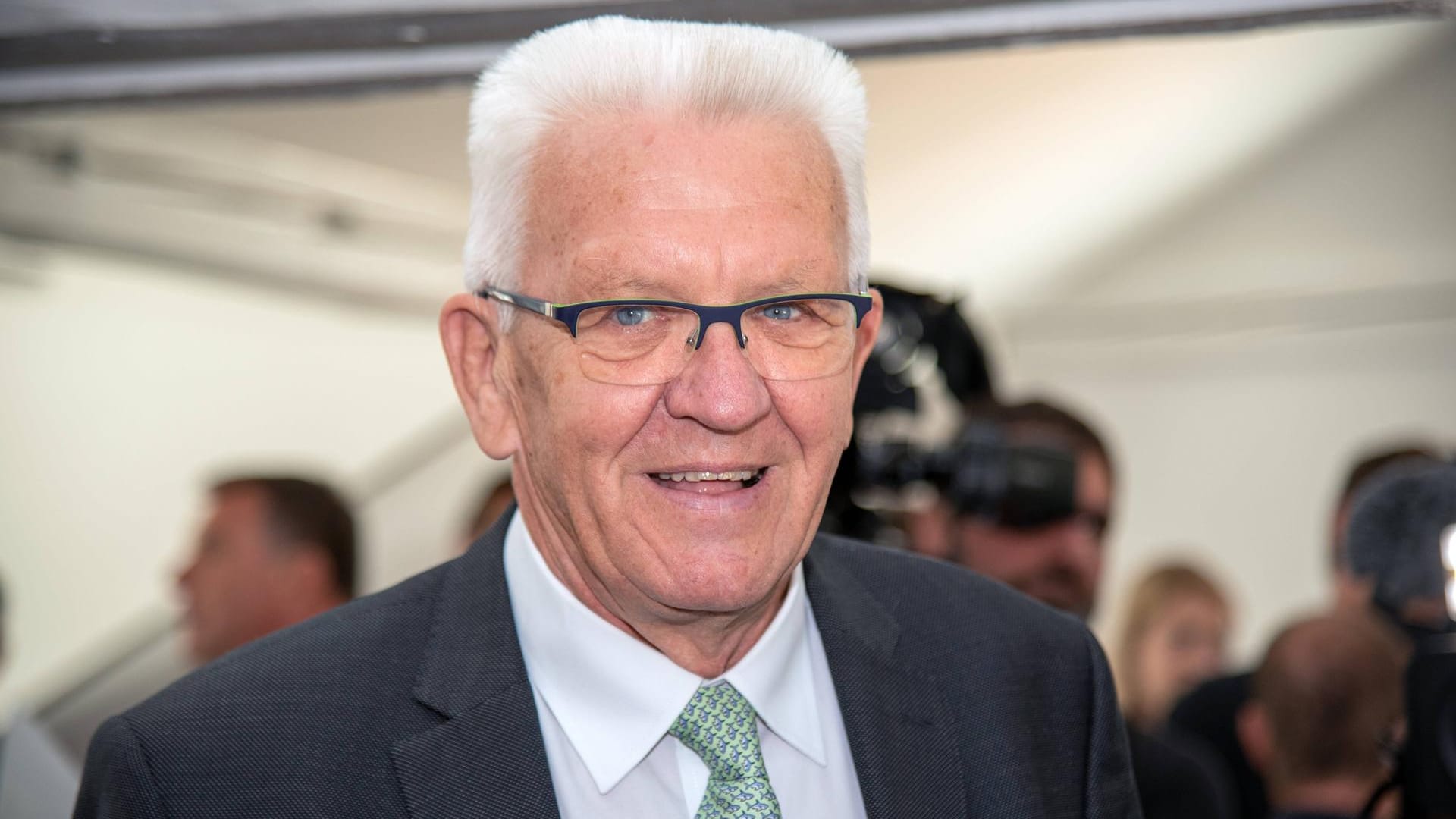 Ministerpräsident Winfried Kretschmann: Seine Partei, Bündnis 90/Die Grünen, legt in neuen Umfragen in Baden-Württemberg deutlich zu.