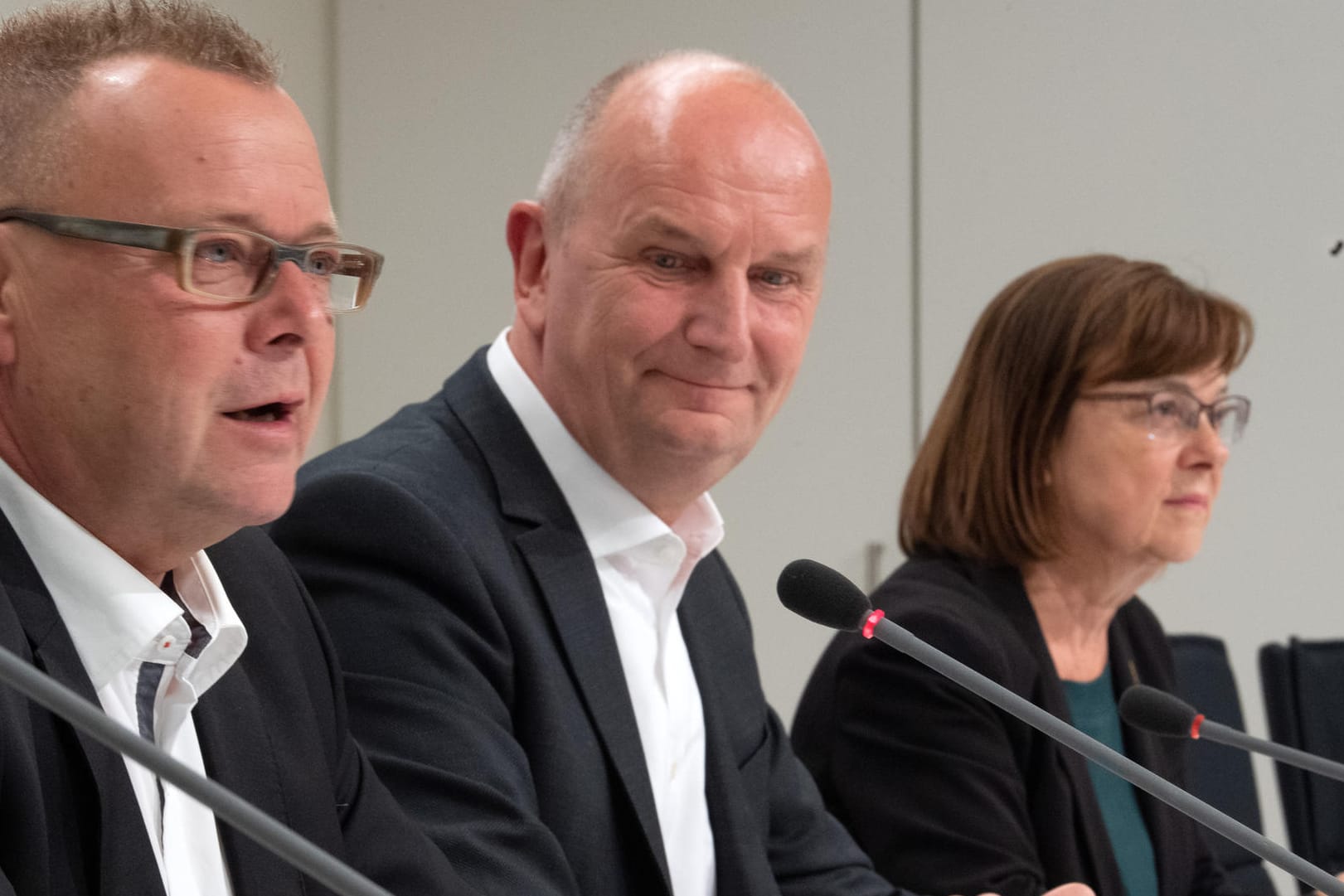 Künftige Koalitionäre? Brandenburgs Ministerpräsident Woidke (SPD), der kommissarische CDU-Landeschef Michael Stübgen und die Grünen-Fraktionschefin Ursula Nonnemacher in Potsdam.