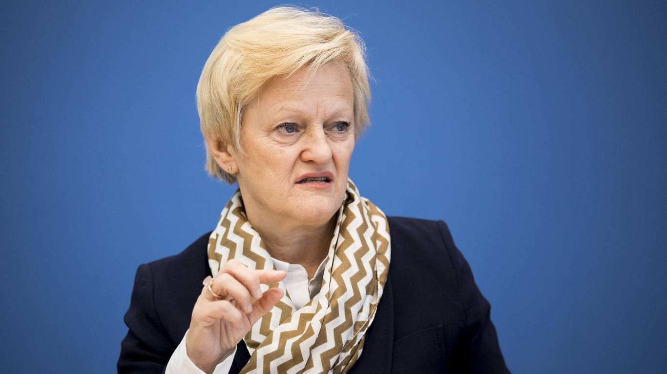 Renate Künast: Die Grünen-Politikerin wurde bei Facebook geschmäht.