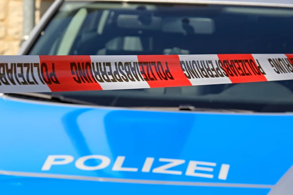 Tatort-Absperrung: In Güstrow ist ein Verdächtiger wegen eines Tötungsdelikts verhaftet worden. (Symbolbild)