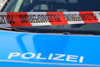 Tatort-Absperrung: In Güstrow ist ein Verdächtiger wegen eines Tötungsdelikts verhaftet worden. (Symbolbild)