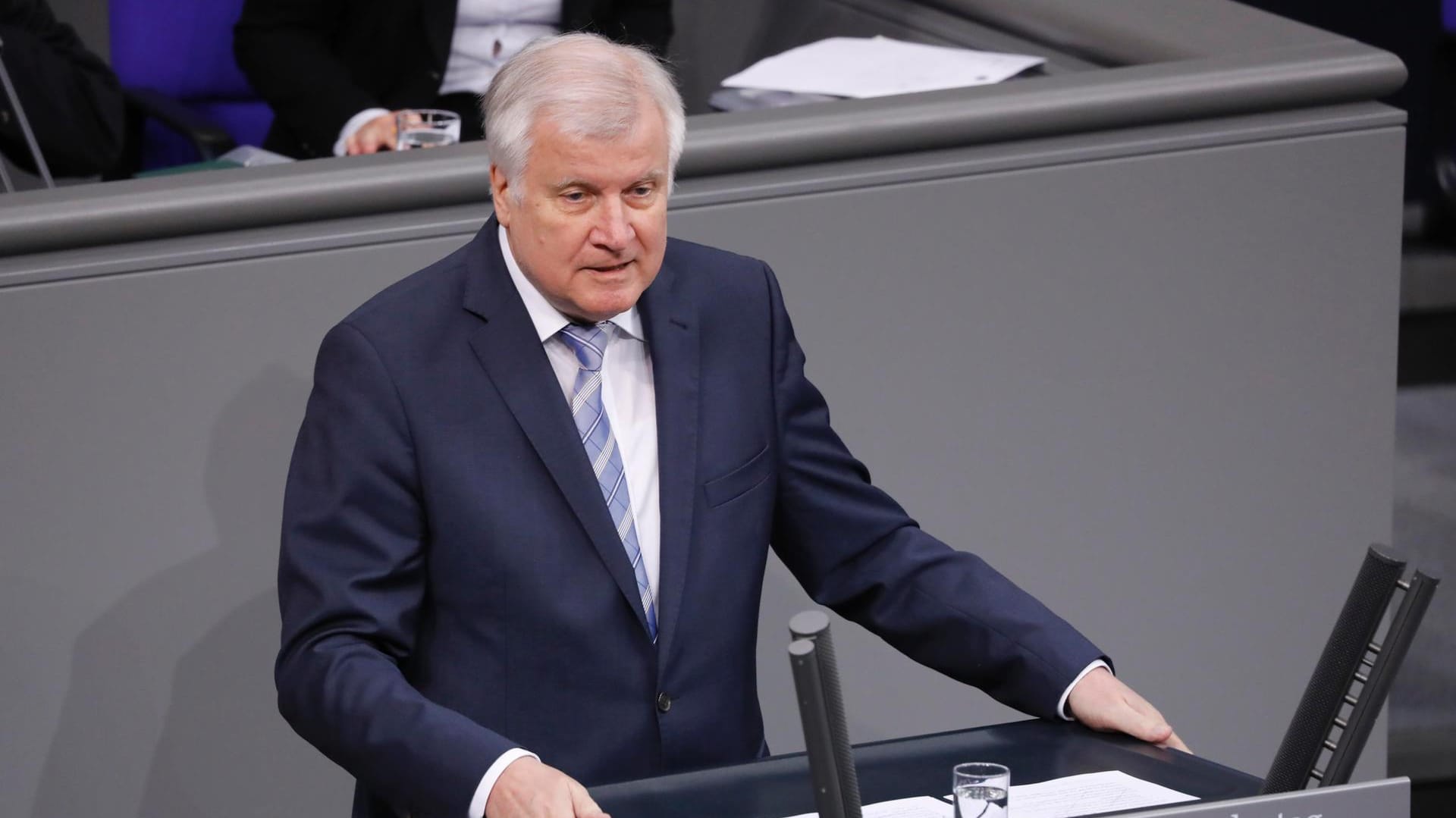 Bundesinnenminister Horst Seehofer (CSU): Er bekommt Gegenwind aus der Schwesterpartei.