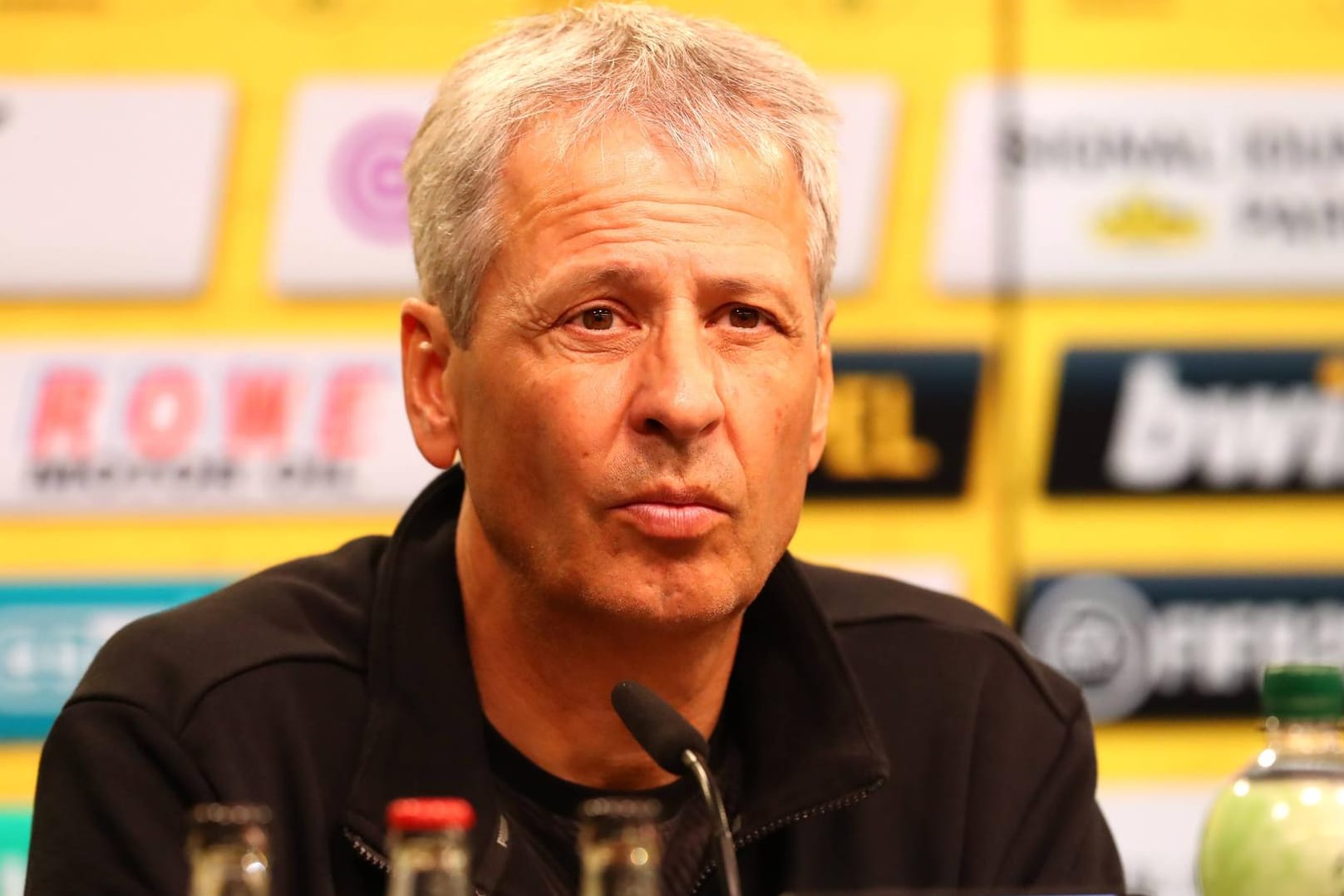 BVB-Trainer Favre hat eine klare Meinung zum Thema Hummels und Nationalmannschaft.