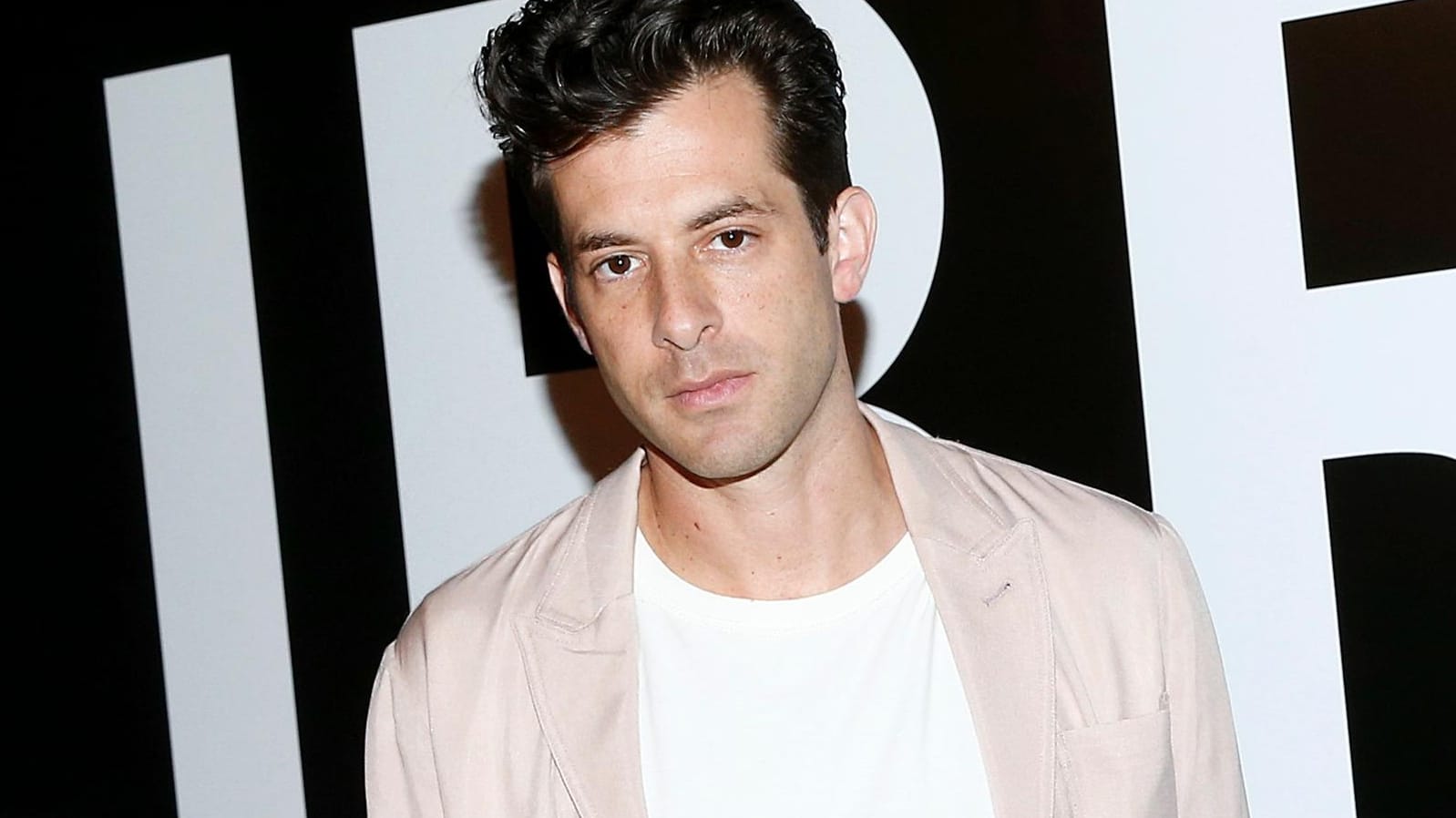 Mark Ronson: Er steht auf den Intellekt und nicht auf das Geschlecht.