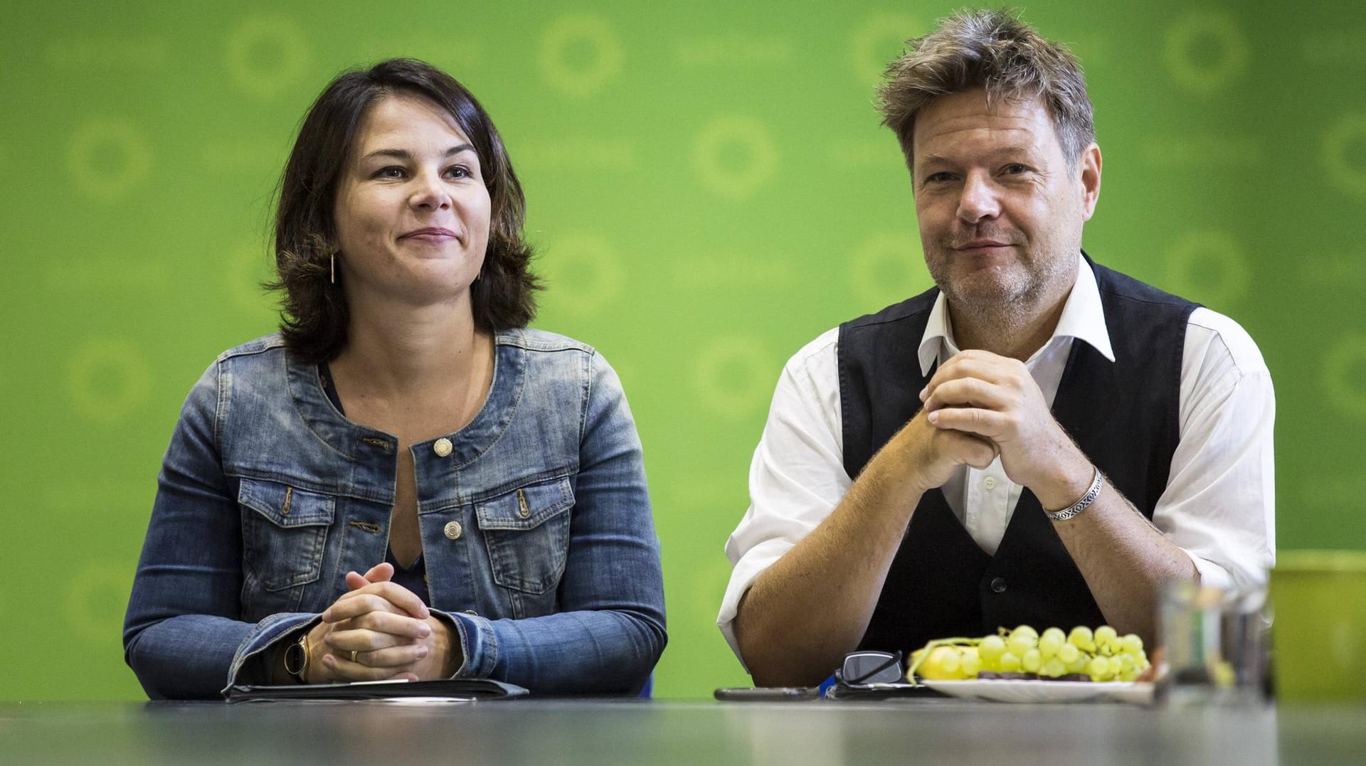 Annalena Baerbock und Robert Habeck: Den Grünen geht das Klimapaket der Bundesregierung nicht weit genug.