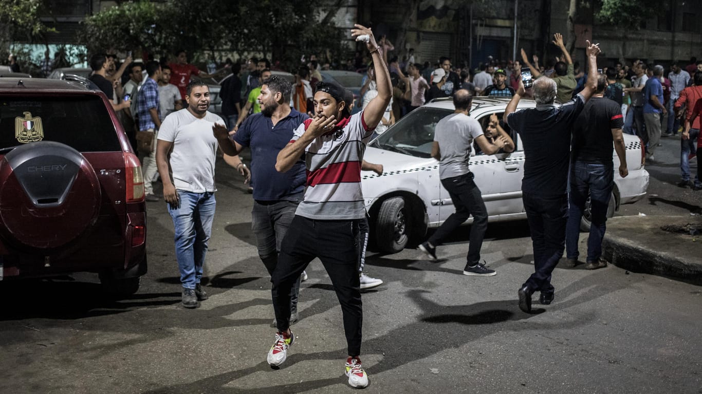 Proteste in Kairo: Hunderte Regierungskritiker fordern den Rücktritt des Machthabers al-Sisi.