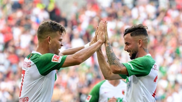 In allen bisherigen fünf Saisonspielen war der Augsburger Florian Niederlechner an einem Tor beteiligt. In allen bisherigen fünf Saisonspielen war der Augsburger Florian Niederlechner an einem Tor beteiligt.