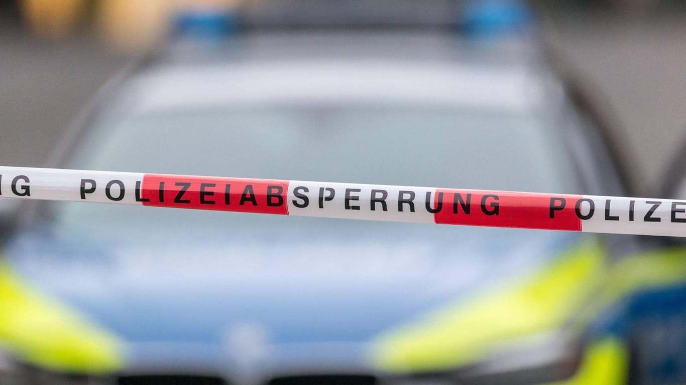Polizeiabsperrung: In Bad Oeynhausen ermittelt nach einem Leichenfund die Mordkommission. (Symbolbild)