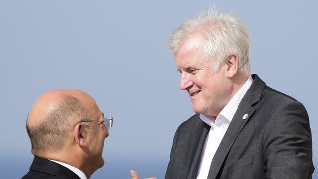 Horst Seehofer (r.