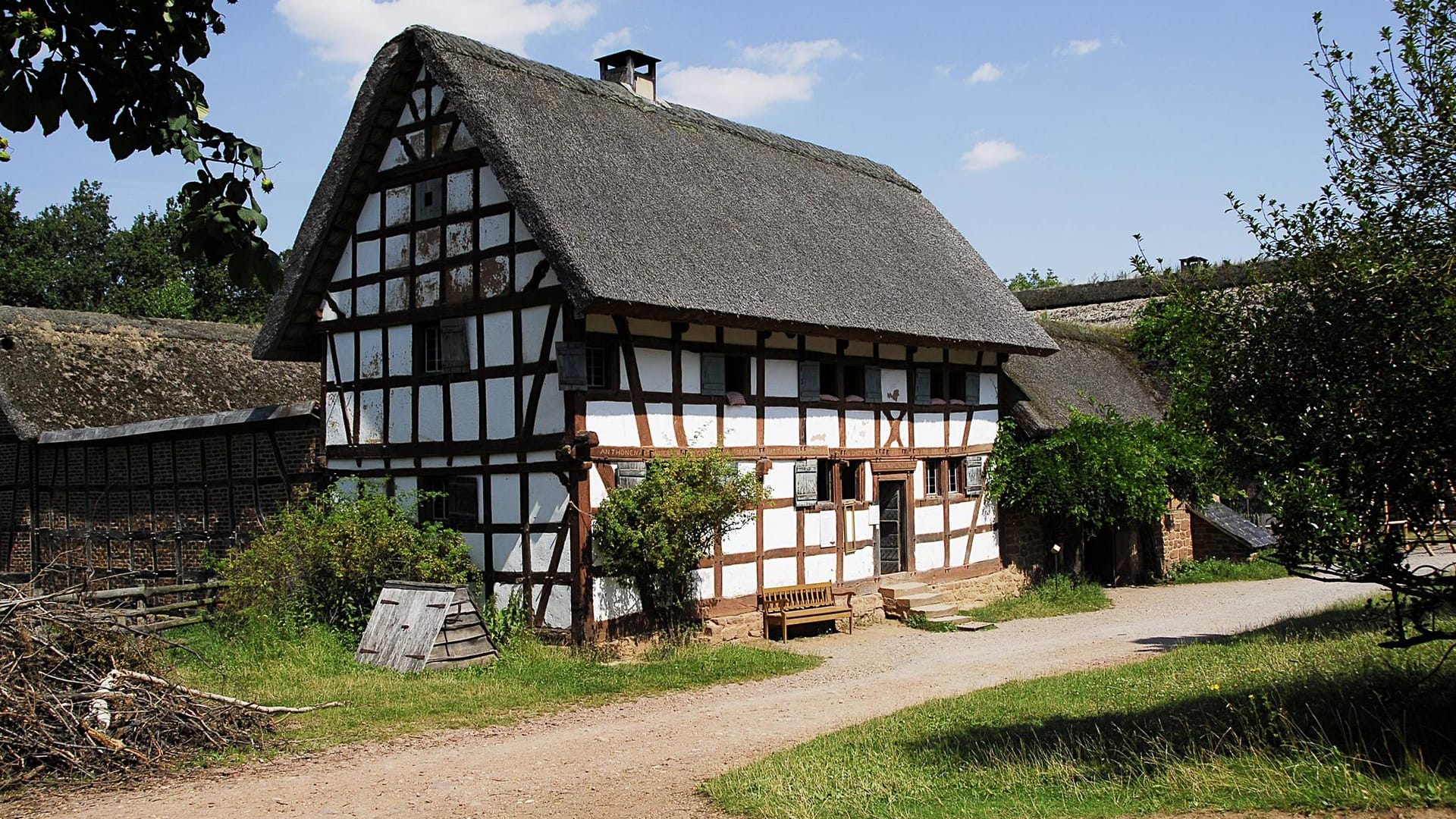 Das LVR Freilichtmuseum Kommern: Hier lernt man einiges über das damalige Leben, Bräuche und Tätigkeiten.