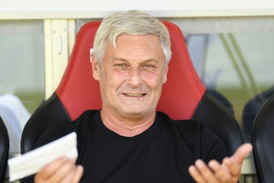 War mit einigen Entscheidungen des Schiedsrichters nicht einverstanden: Kölns Sportgeschäftsführer Armin Veh.