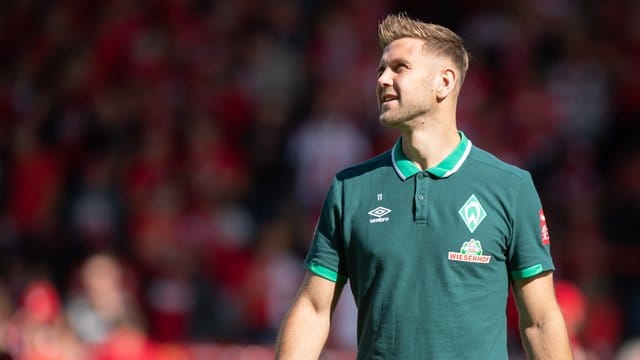 Musste sich bei einem Kniespezialisten operieren lassen: Niclas Füllkrug von Werder Bremen. Musste sich bei einem Kniespezialisten operieren lassen: Niclas Füllkrug von Werder Bremen.
