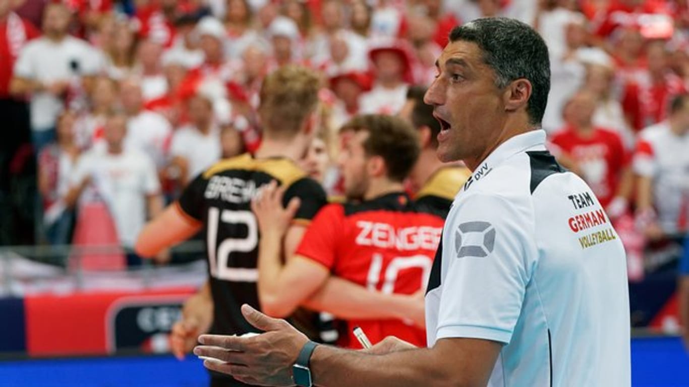 Nationaltrainer Andrea Giani bekam mit dem DVV-Team durch Weltmeister Polen seine Grenzen aufgezeigt.