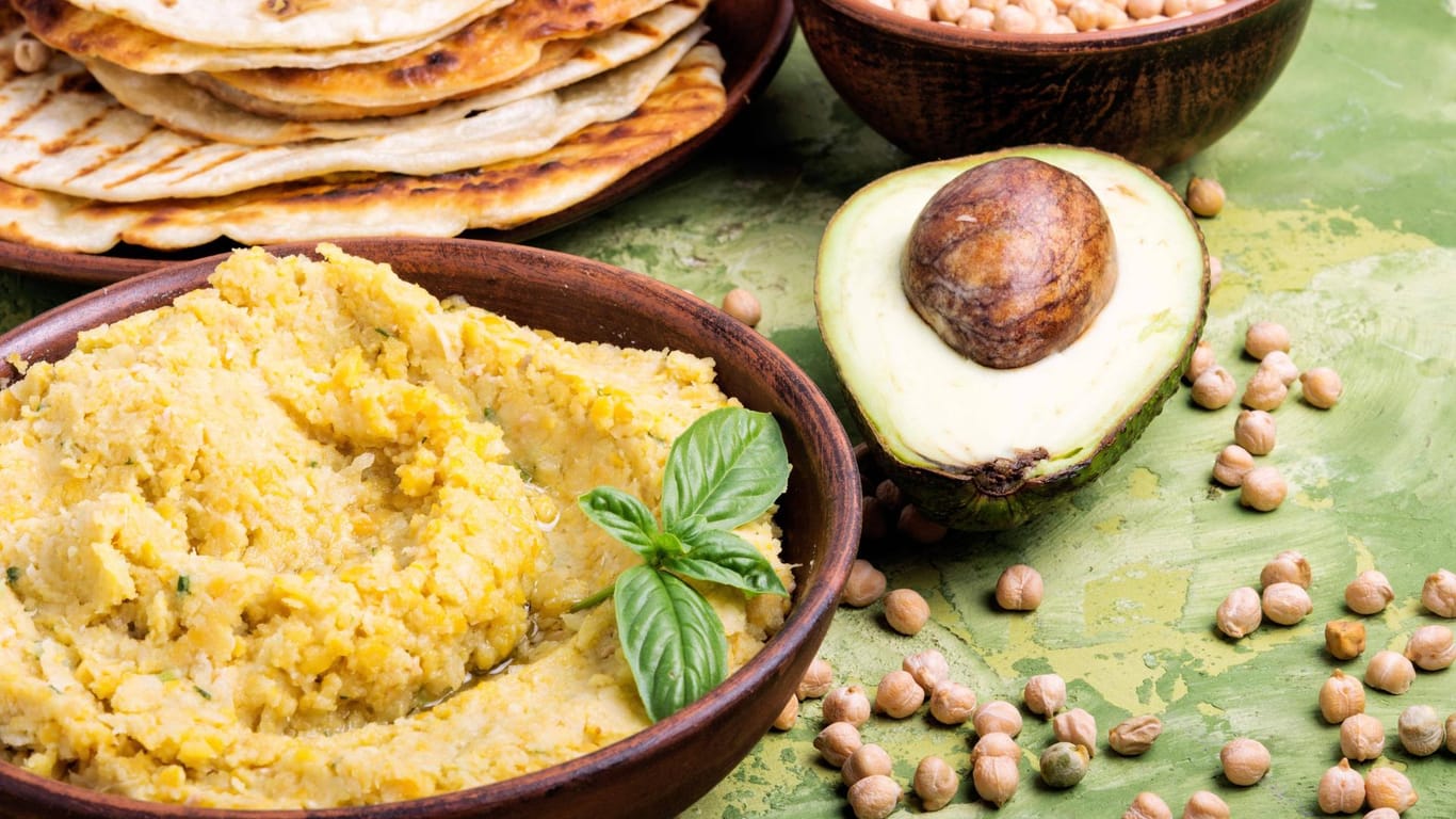 Hummus, Kichererbsen, Fladenbrot und Avocado: Libanesisches Essen ist vielfältig und sogar sehr gesund.