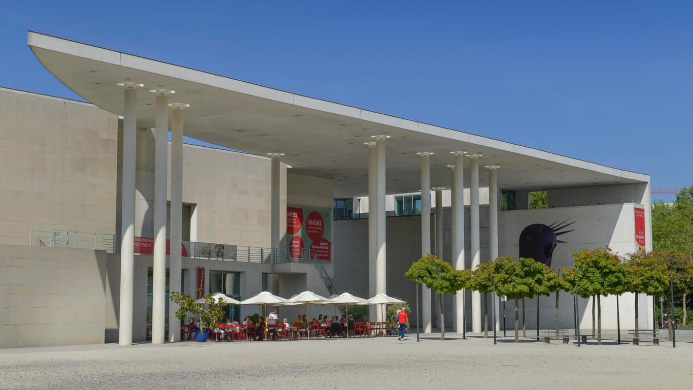Kunstmuseum in Bonn: Der Neubau des Kunstmuseums befindet sich in der Helmut-Kohl-Allee in Bonn und beherbergt die wichtigste Sammlung nach 1945.