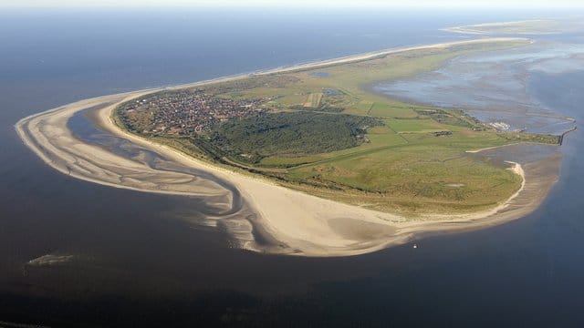 Die ostfriesische Insel Langeoog im Nationalpark Niedersächsisches Wattenmeer. Die ostfriesische Insel Langeoog im Nationalpark Niedersächsisches Wattenmeer.