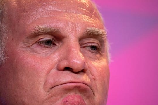 Ist um eine Meinung nie verlegen: Bayern-Präsident Uli Hoeneß.