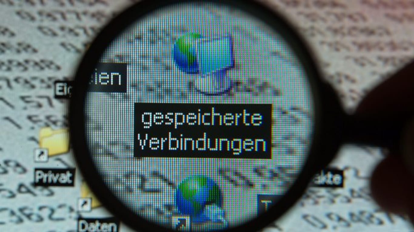 Der EuGH muss nun entscheiden, ob die deutsche Regelung zur Vorratsdatenspeicherung mit den europäischen Grundrechten vereinbar ist.
