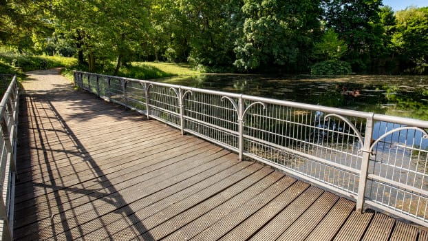 Der Flutgraben und die Espachpromenade: Die Promenaden sind beliebt bei Spaziergängern, Wanderern und Radfahren und verbinden mehrere Grünanlagen miteinander.