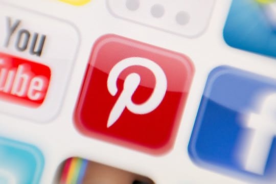 Auf der Ideenplattform Pinterest werden Pins eingeführt, mit denen Unternehmen ihre Produkte zum Kauf anbieten.