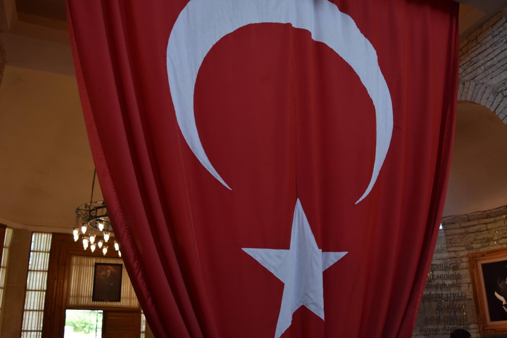 Ermittlungen in der Türkei: Ein Deutscher wurde im Italien-Urlaub festgenommen.