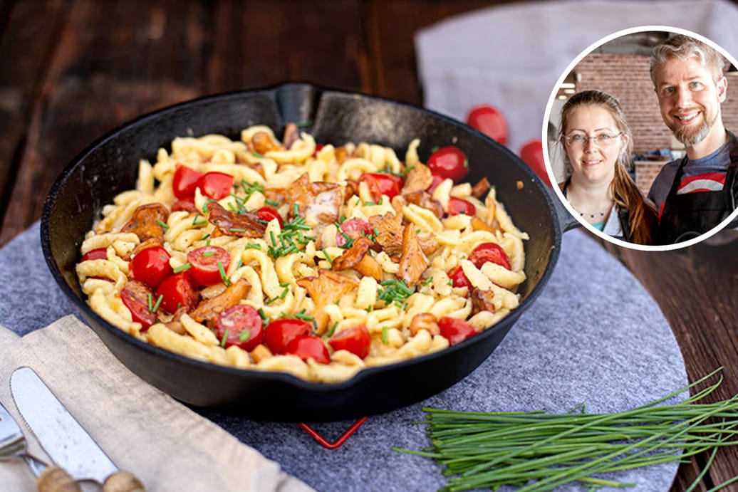 Spätzle-Pfanne mit Pfifferlingen: Das Gericht ist in nur 27 Minuten fertig.