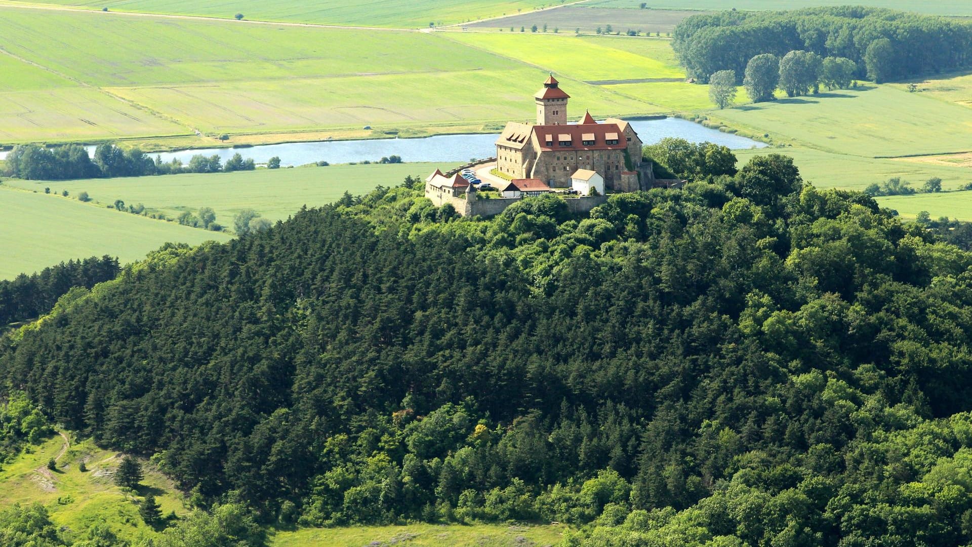 Blick auf die Veste Wachsenhausen: Sie ist eine der Drei Gleichen im Amt Wachsenburg.