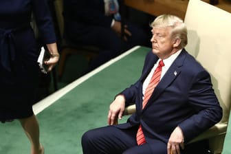 US-Präsident Donald Trump sitzt auf der UN-Vollversammlung: In seiner Rede hatte er schärfere Sanktionen angekündigt.