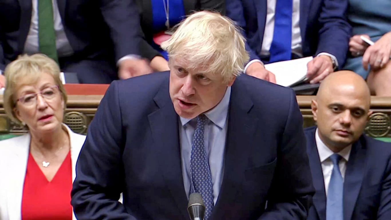 Premier Boris Johnson: Johnson sei "nicht geeignet für das Amt, das er innehat", sagte Labour-Chef Jeremy Corbyn im britischen Parlament.