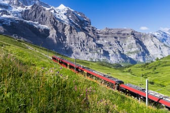 Die Schweizer Bahn als Vorbild für die deutsche? Die Bundesrepublik hat beim Schienenverkehr Nachholbedarf.