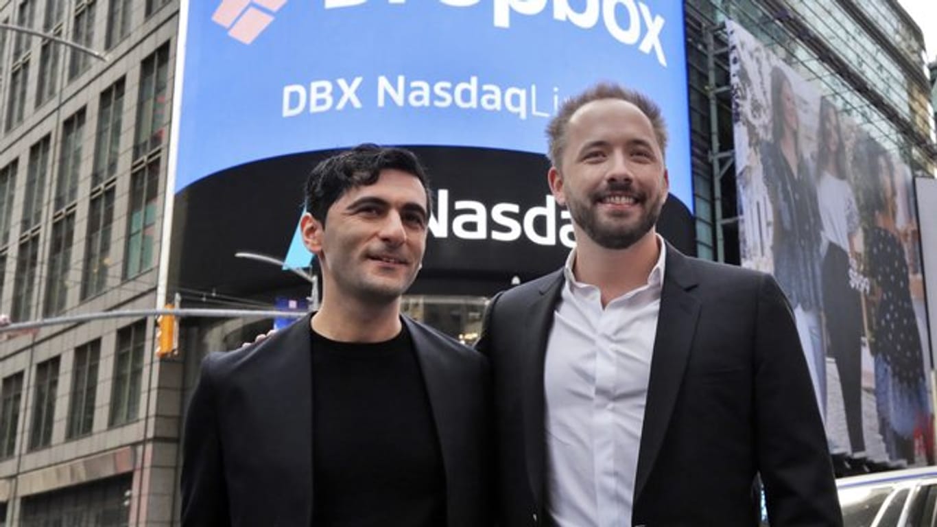 Arash Ferdowsi (l) und Drew Houston, Gründer des Online-Speicherdienstes Dropbox, wollen ihre Software zu einem Organisations-Tool für Unternehmen ausbauen.