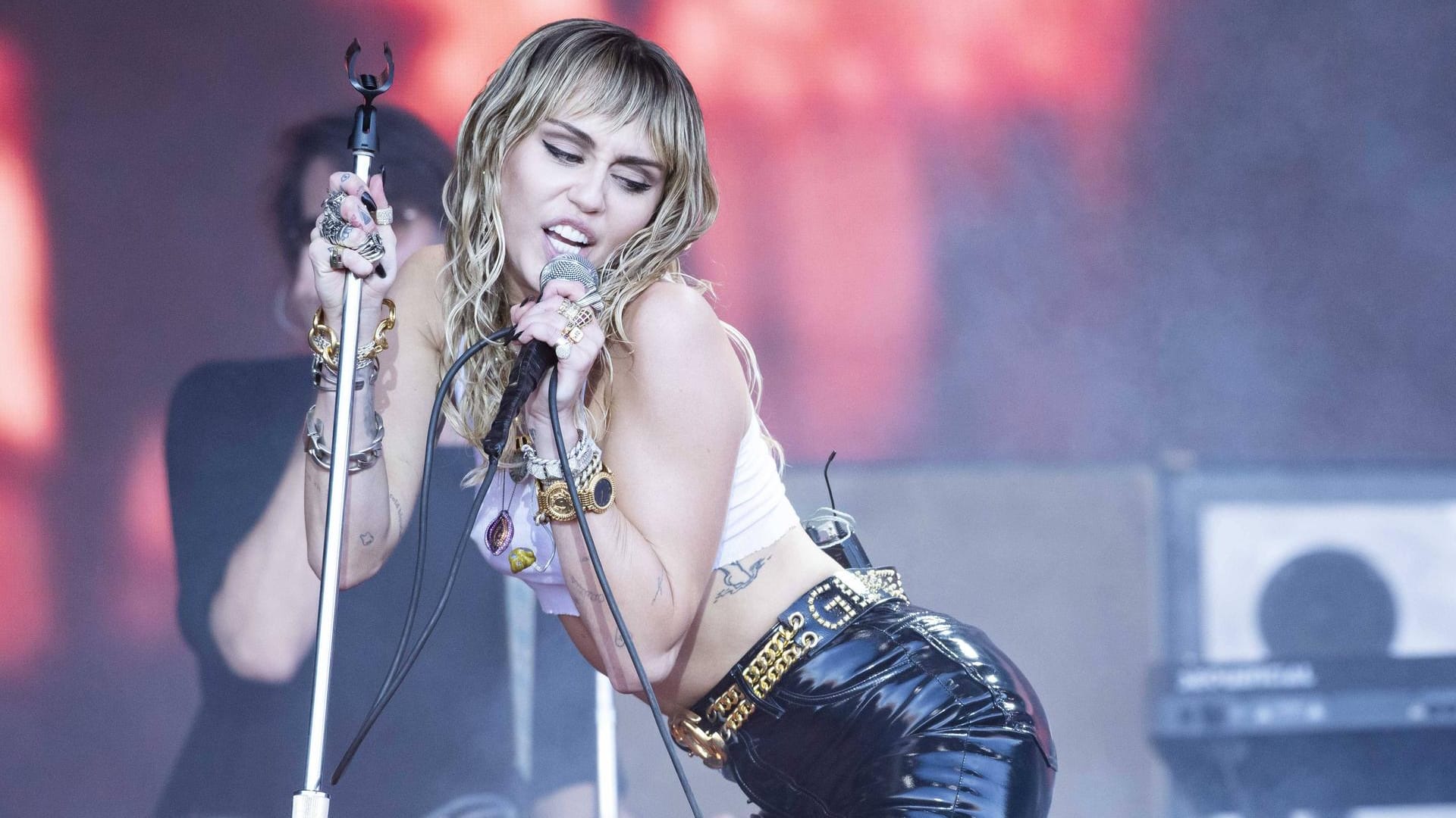 Miley Cyrus gibt ein Konzert: So sah die Sängerin im Juni 2019 aus. Doch offenbar hat sie sich verändert.