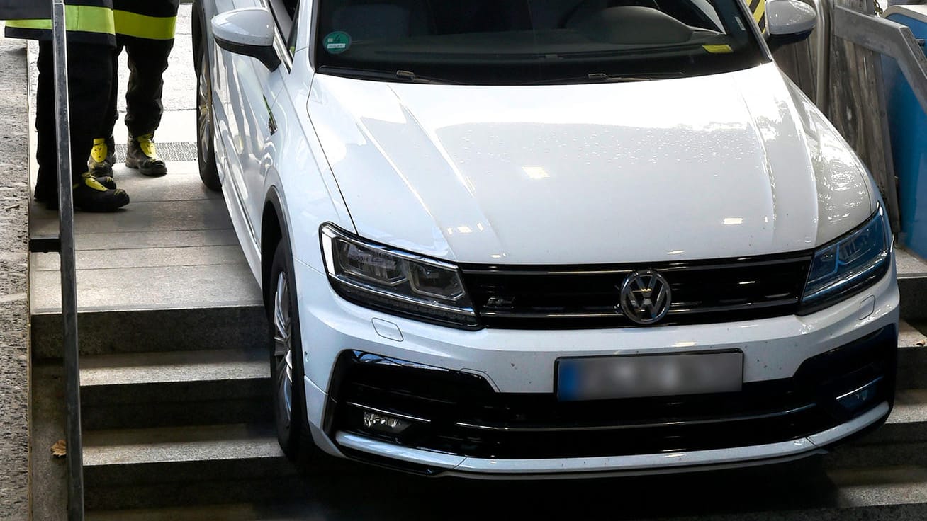 Der U-Bahnhof am Marienplatz in München: Der Fahrer des VW Tiguan war auf der Suche nach einer Tiefgarage.